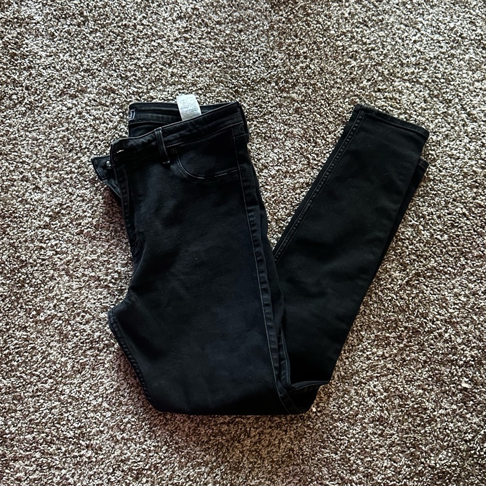 Abercrombie & Fitch Women’s Black Skinny Jeans
